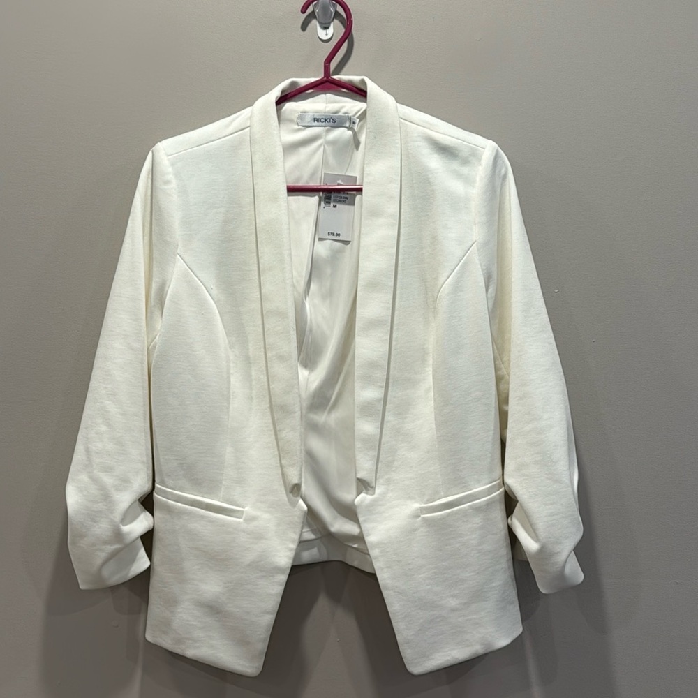 Creme Runched-sleeve Blazer